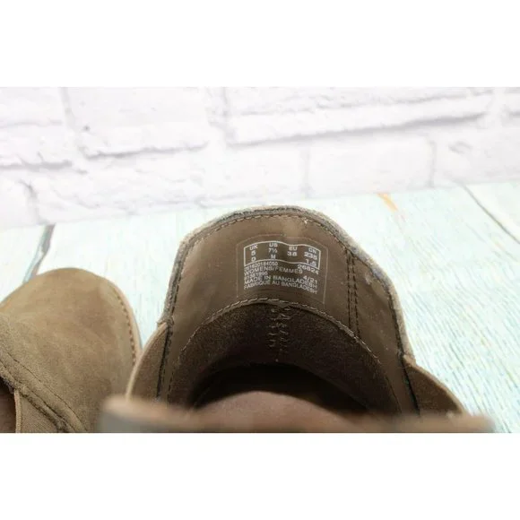 Clarks  Brown Leather Slip On Chelsea Ankle Boots Size 7.5 Medium - Picture 7 of 9